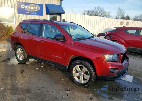 2016 Jeep Compass Sport z USA, uszkodzony, nr VIN 1C4NJDBB2GD501970